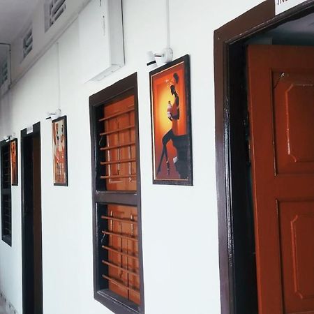 Bhuban Heritage Inn Puri Esterno foto